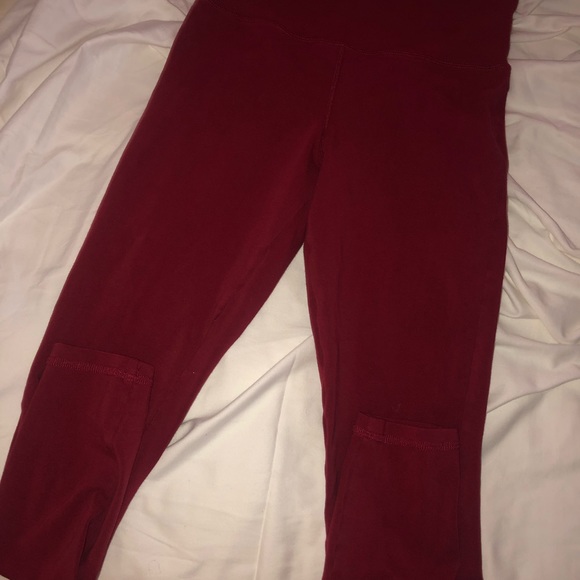 Long red leggings - Picture 3 of 3